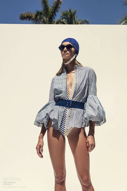 百變條紋巧思搭，皮革點睛品自高——衣櫥里的經典碰撞藝術